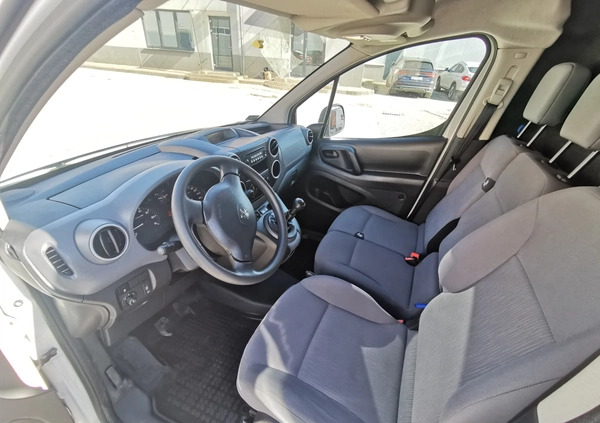 Peugeot Partner cena 28905 przebieg: 141000, rok produkcji 2015 z Krzeszowice małe 106